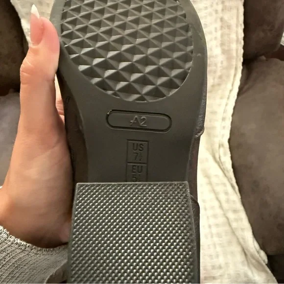 A2 Aerosoles Ankle Boots Invitation Brown Faux Leather Side Zip Heels - Picture 13 of 14